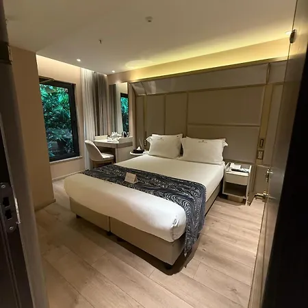 Bentley Hotel Bosphorus - Special Class Istanbul Exterior photo